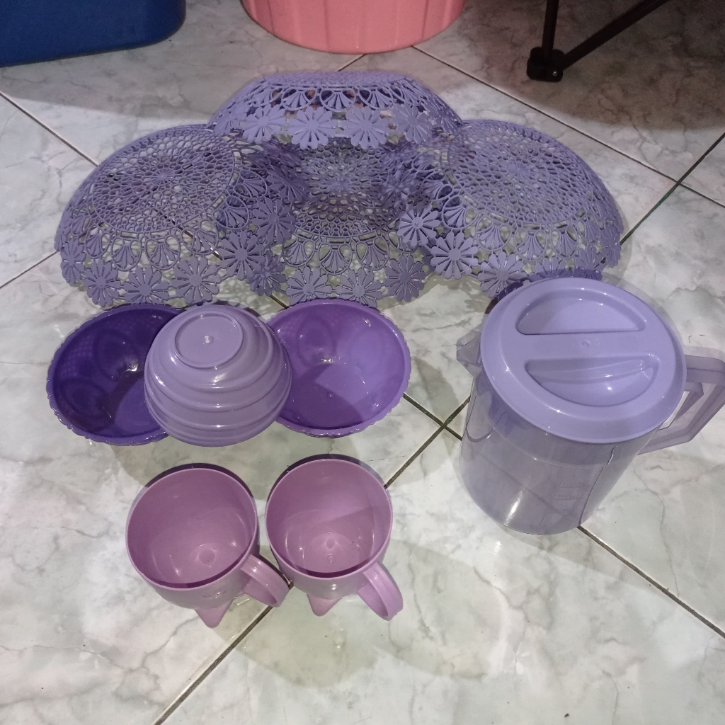 Paket Perlengkapan Makan Plastik Premium 1 Set – Tempat buah, Mangkok, Gelas, & Teko | Warna Ungu
