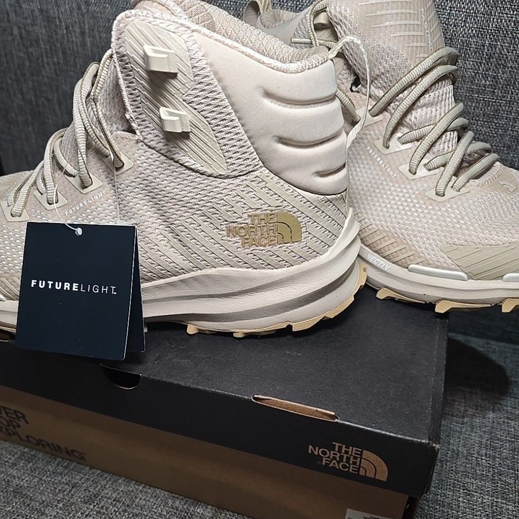 Sepatu The North Face (Like New)