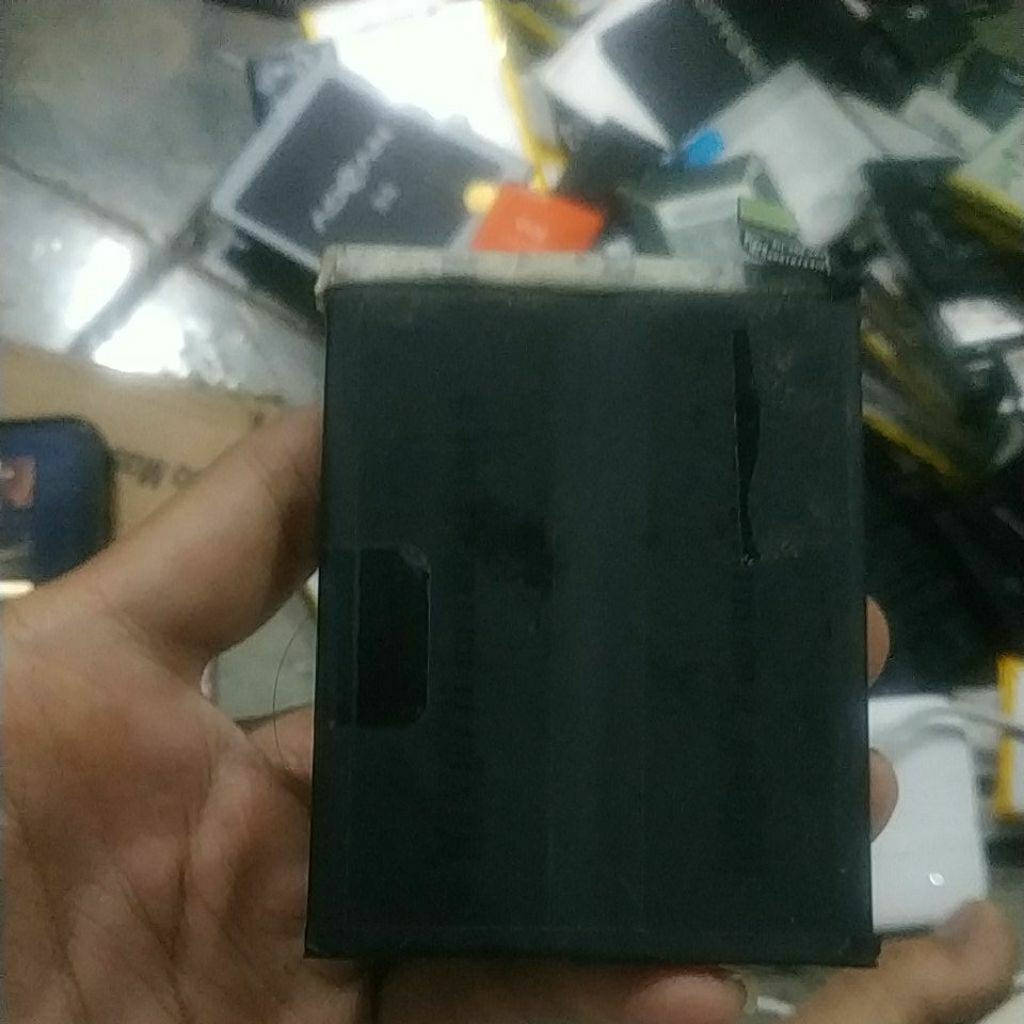 BATERAI BEKAS REALME 7 PRO BLP799