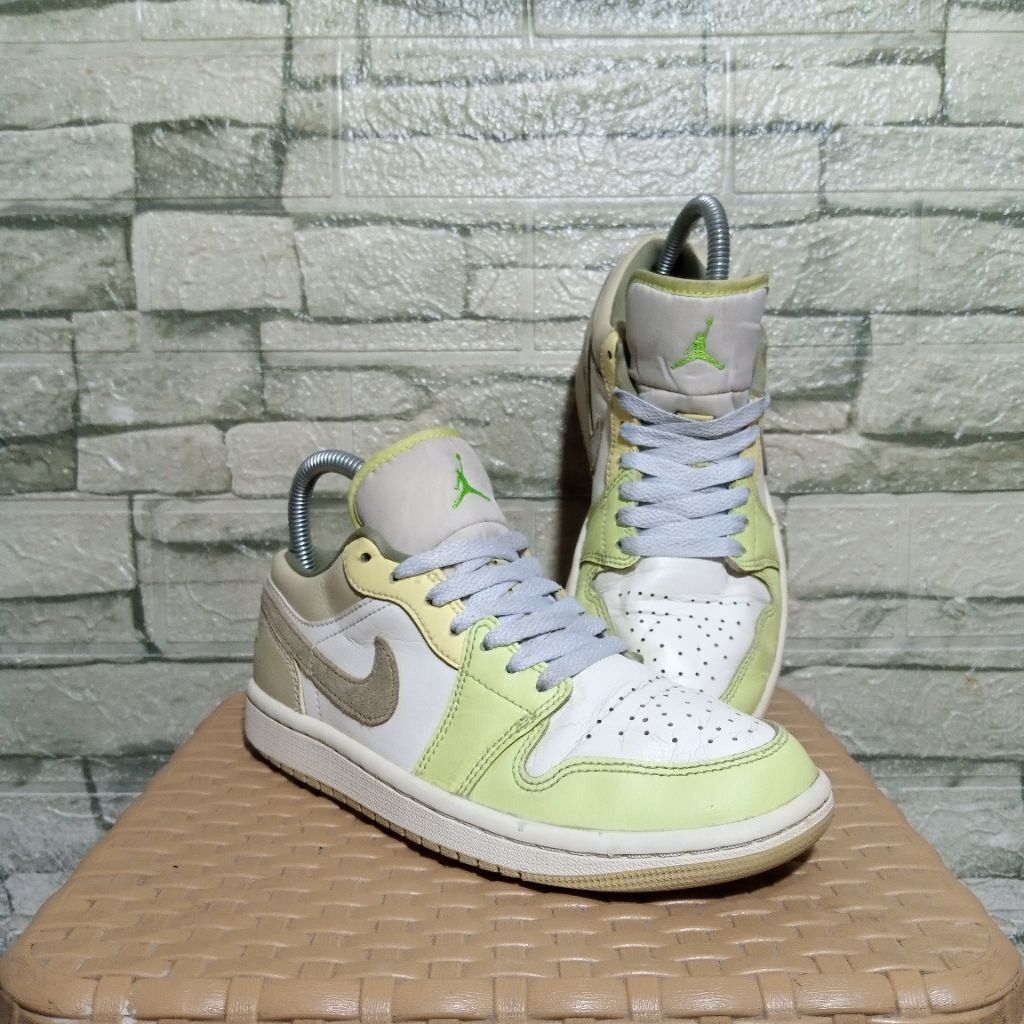 Aj1 low white oil green