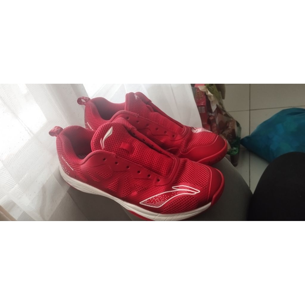 sepatu lining aero fly second