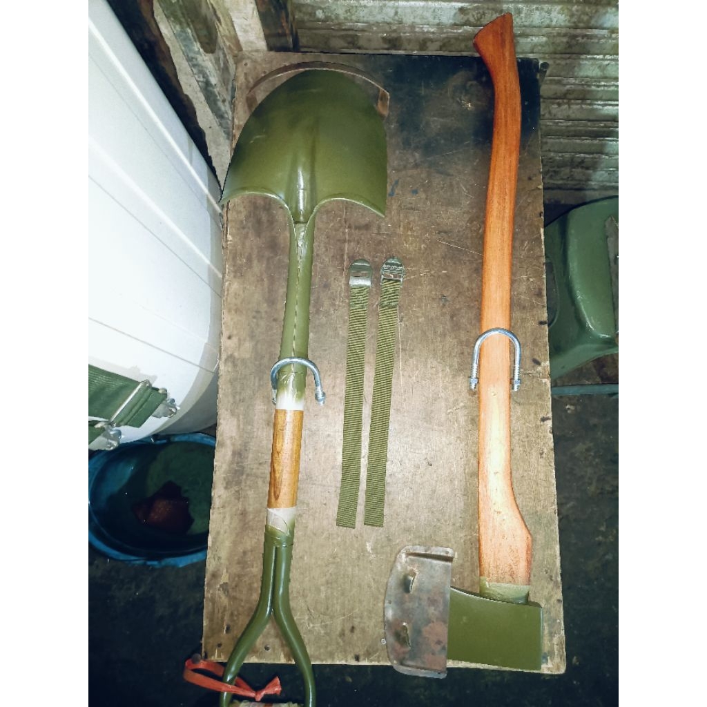 sekop kampak jeep braket - sekop kampak jeep willys utility dll - sekop kampak braket