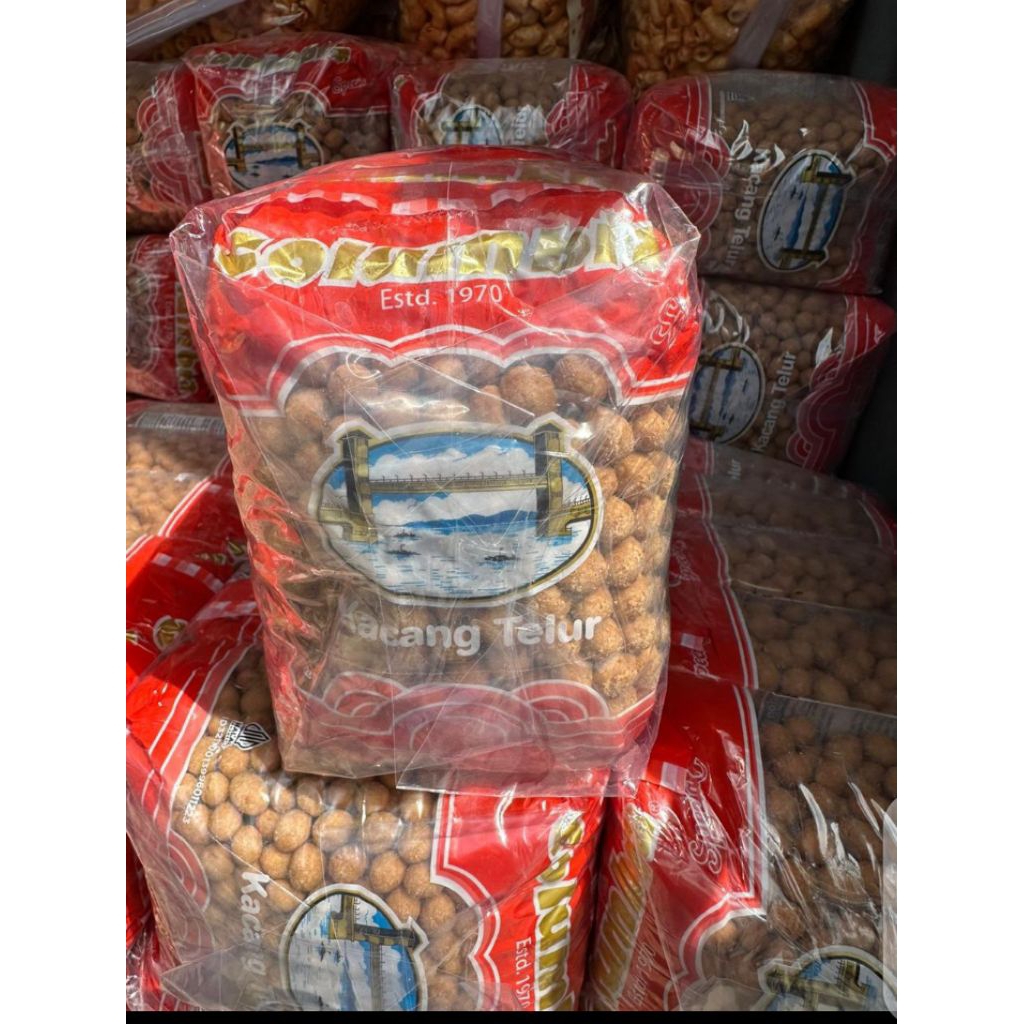 1 kg kacang telor/ atom jembatan ampera