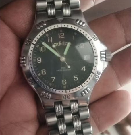 Jam tangan Adidas