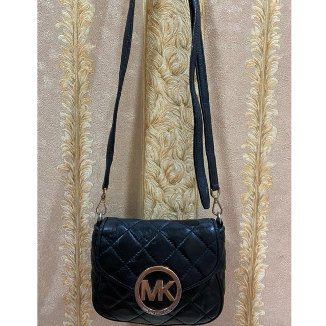 sling bag kulit MK