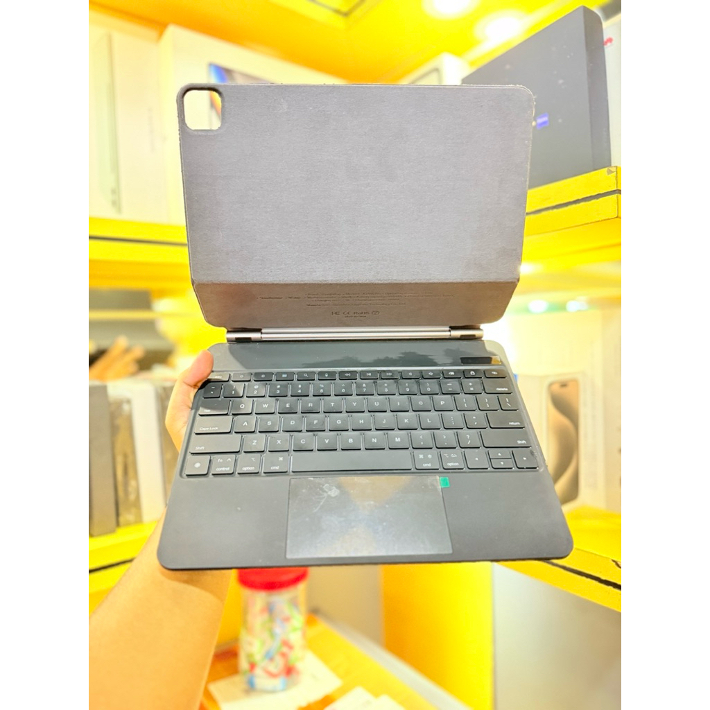 Magic Keyboard By Goojodoq bekas ipad Pro M4 13'inc