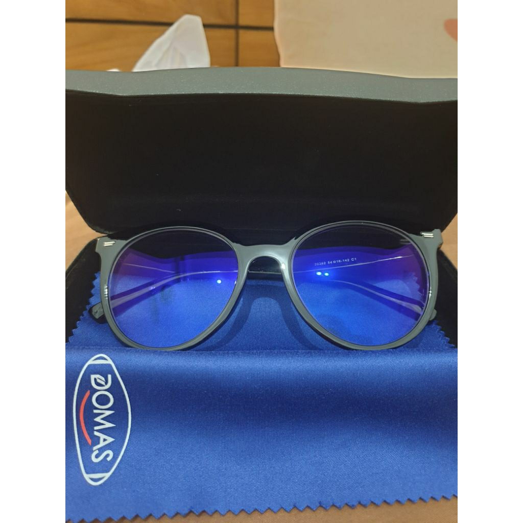 Kacamata preloved lensa minus blucromic night drive merk domas