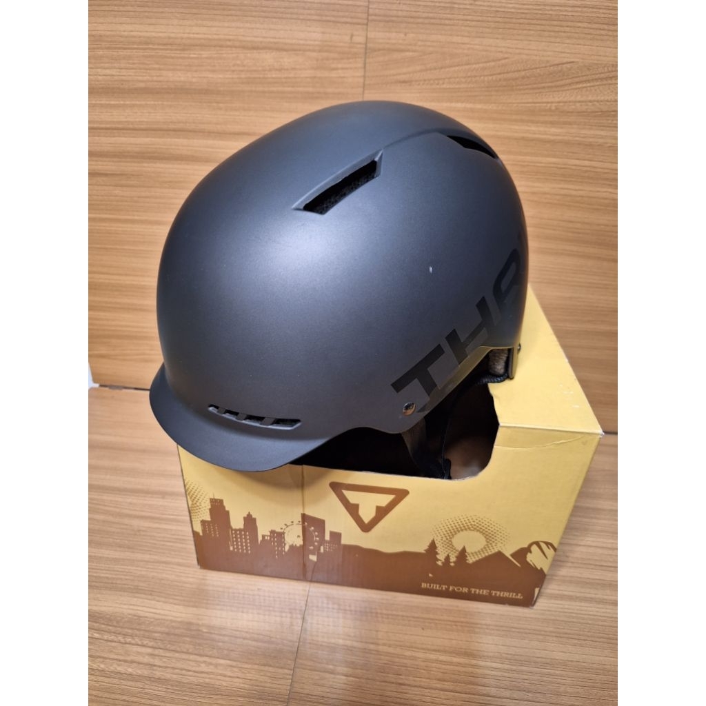 Helm sepeda thrill escape size L
