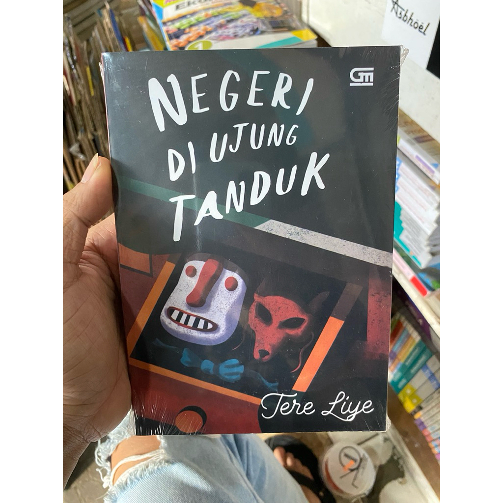 buku NEGERI DIUJUNG TANDUK tereliye