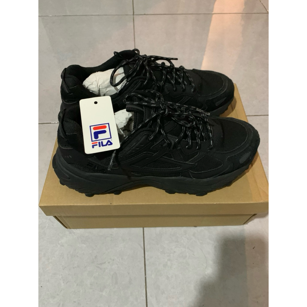 Sepatu FILA OAKMONT EVO
