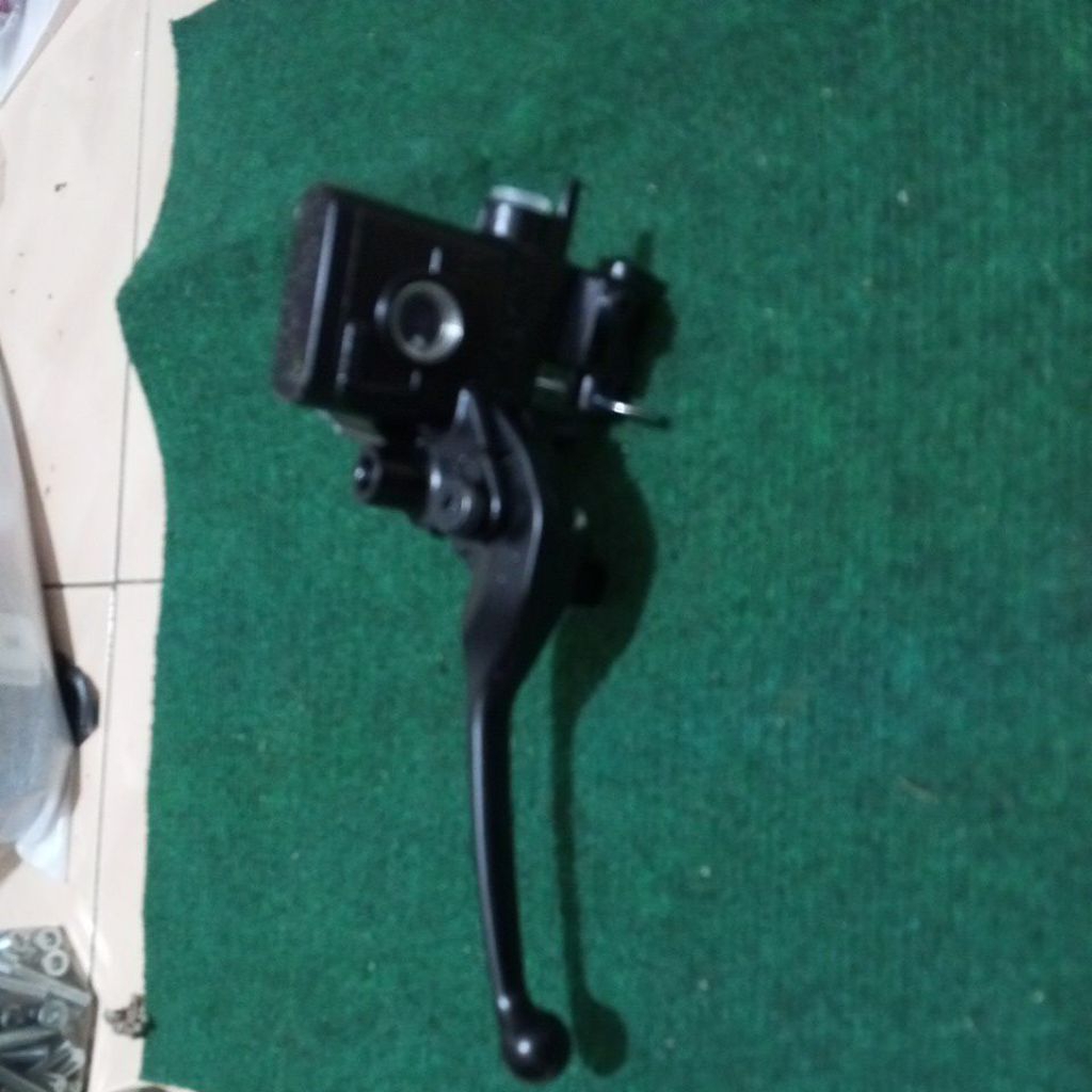 master rem kanan motor Honda matic beat Vario CBS original Nissin