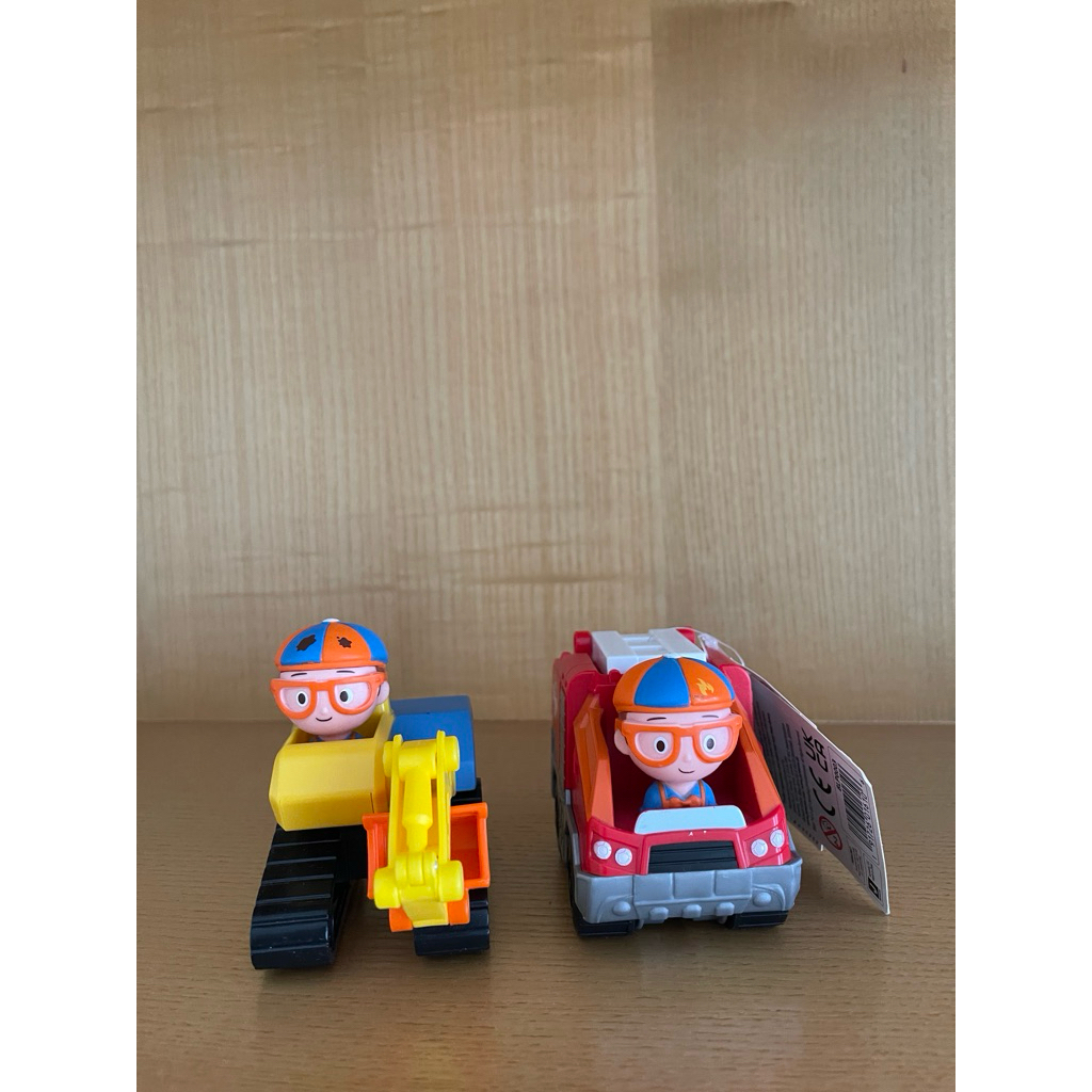 Preloved blippi excavator & fire truck