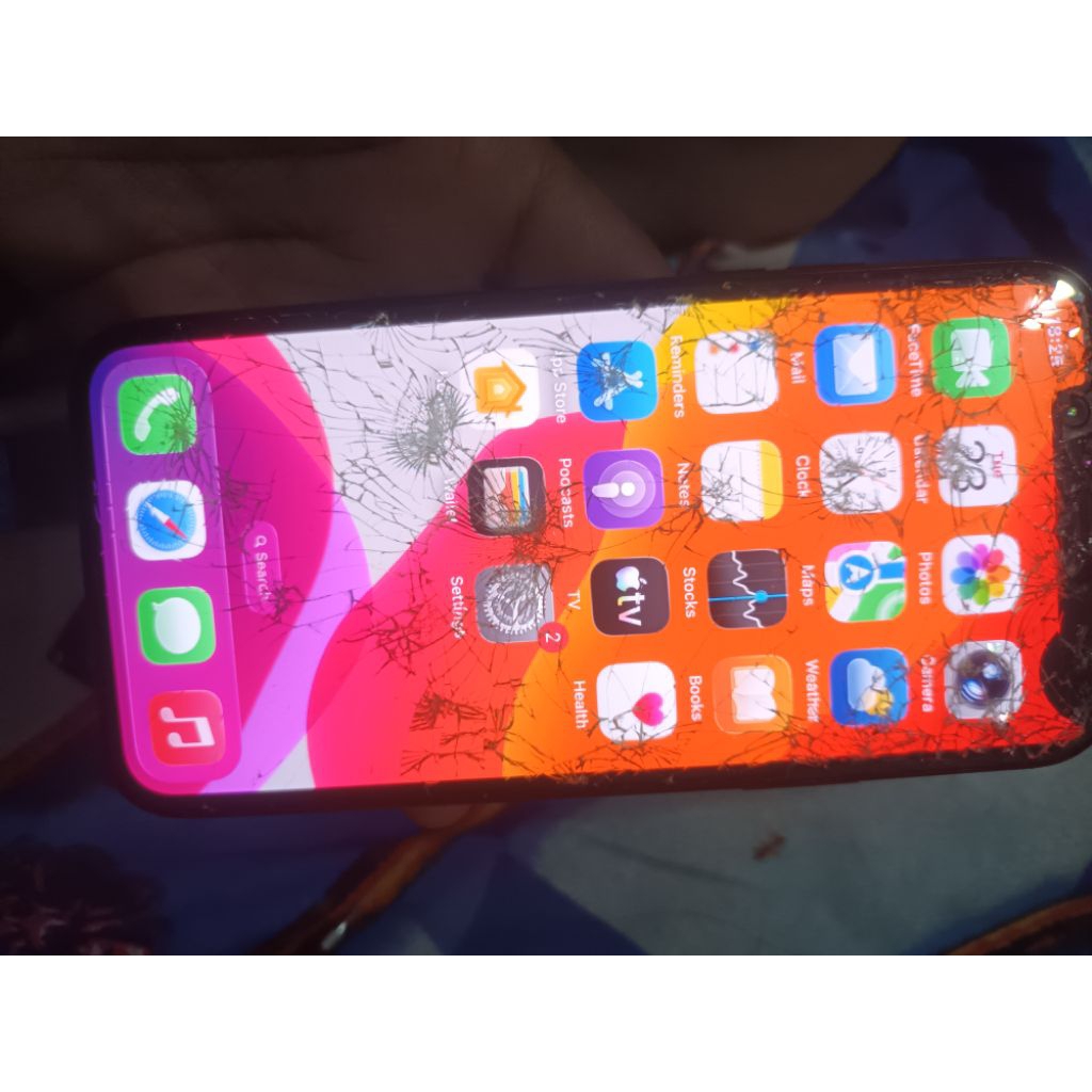 Iphone 11 Pro 256gb wifi only bypass minus