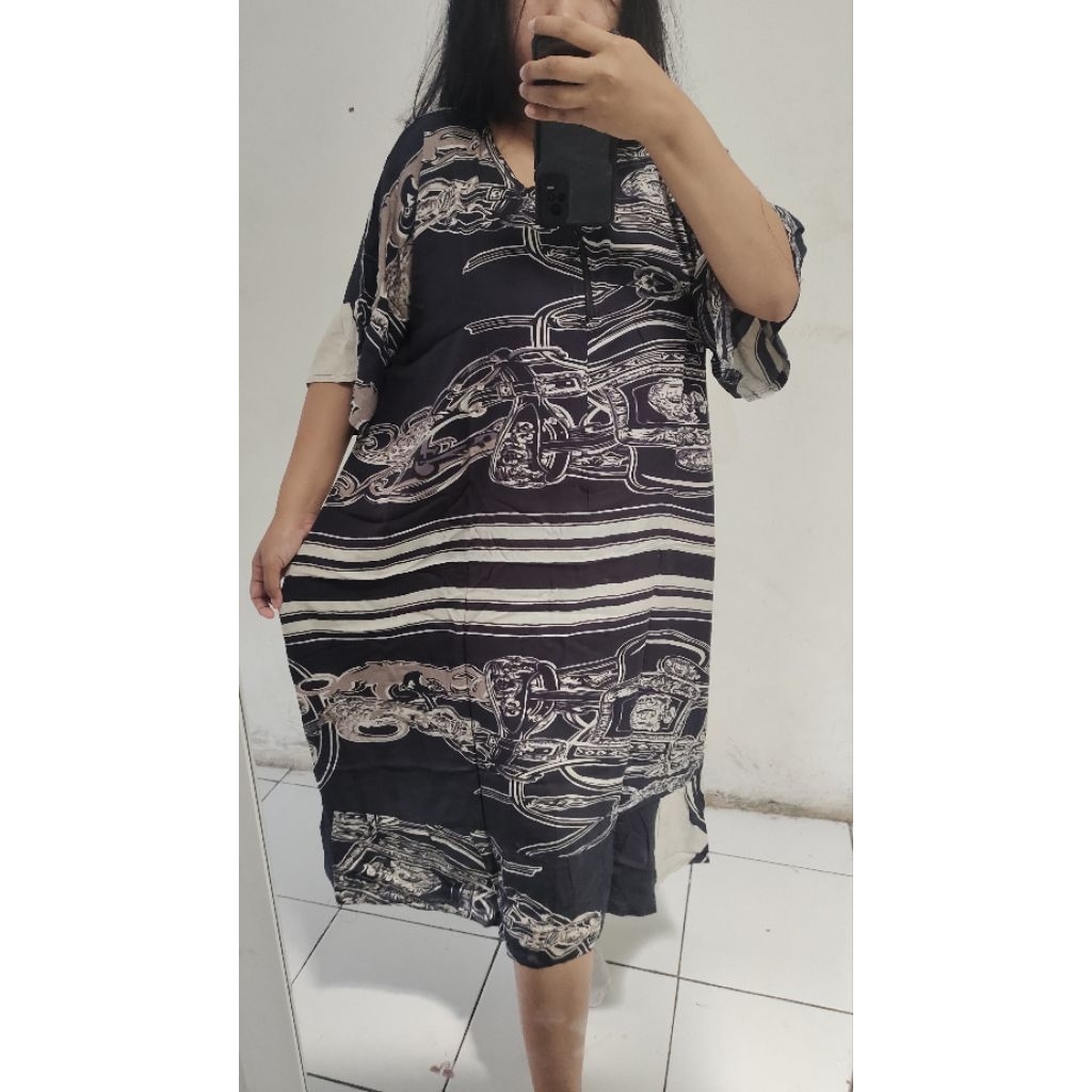 Daster jumbo motif hitam putih