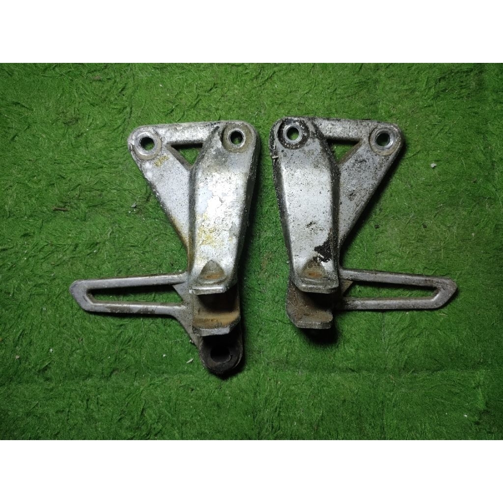 FOOTSTEP HONDA CS1 ORIGINAL BEKAS