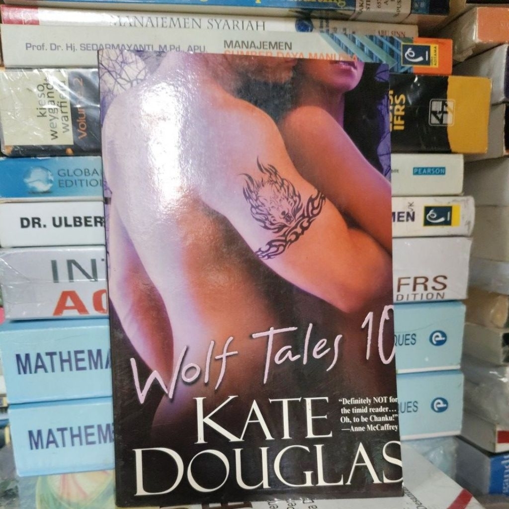 A NOVEL • WOLF TALES 10 By KATE DOUGLAS • Original preloved