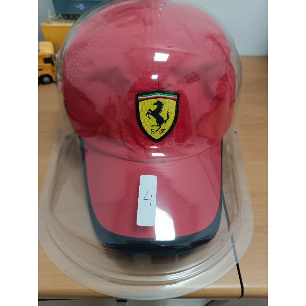 Topi PUMA FERRARI Merah original
