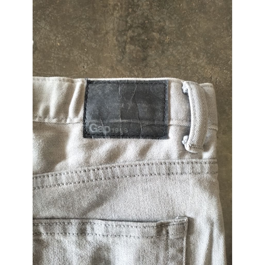 Celana GAP