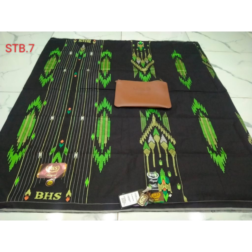 *BHS Royal SGF/ STB/ STA Hitam**Songket/ jahit tengah**Mesres/ Grade Gold**Aksesoris lengkap dengan 