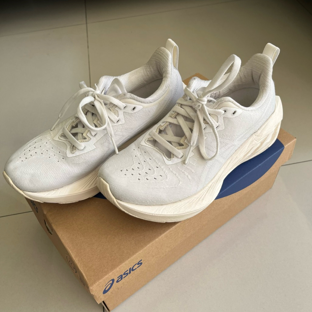 [PRELOVED] ASICS Novablast 4 Running Shoes - Women Size 37 White