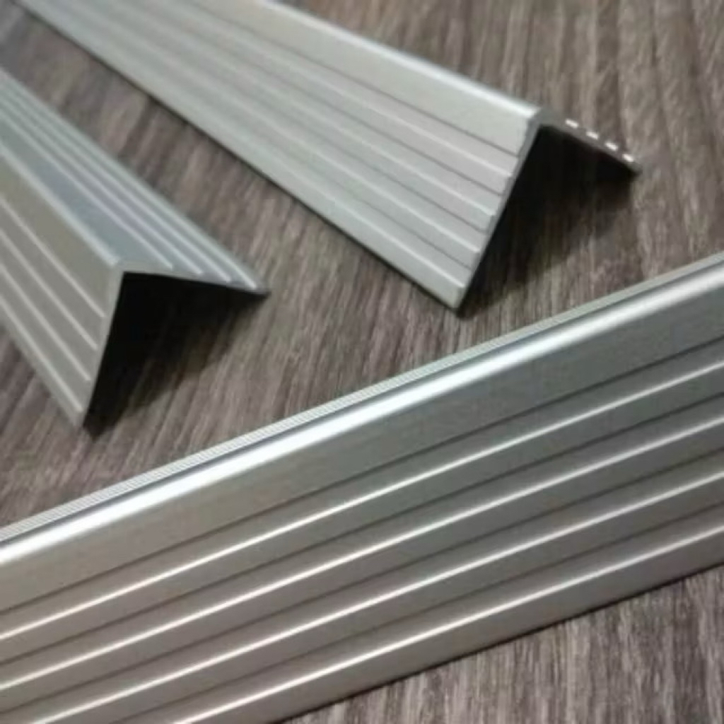 siku alumunium lis L hardcase alumunium panjang 1 meter