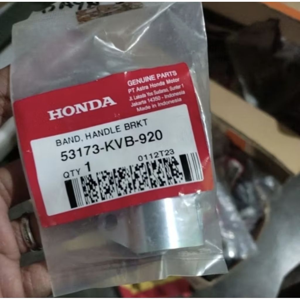 PLAT KLEM HANDLE BRACKET KIRI VARIO 110125 150 / BEAT FI POP ECO ESP CBS / SPACY KARBU FI ORI