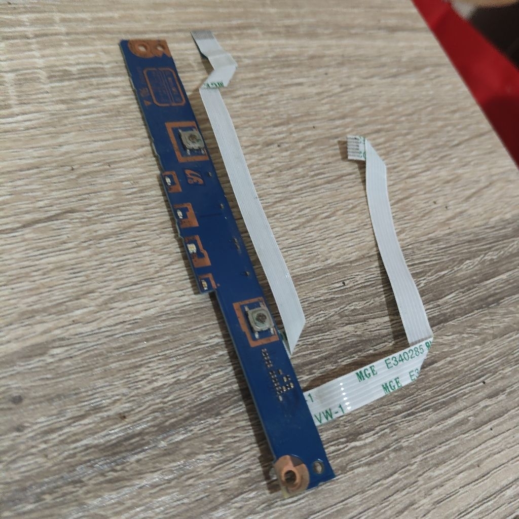 klik kanan kiri laptop samsung 275E NP275E4V