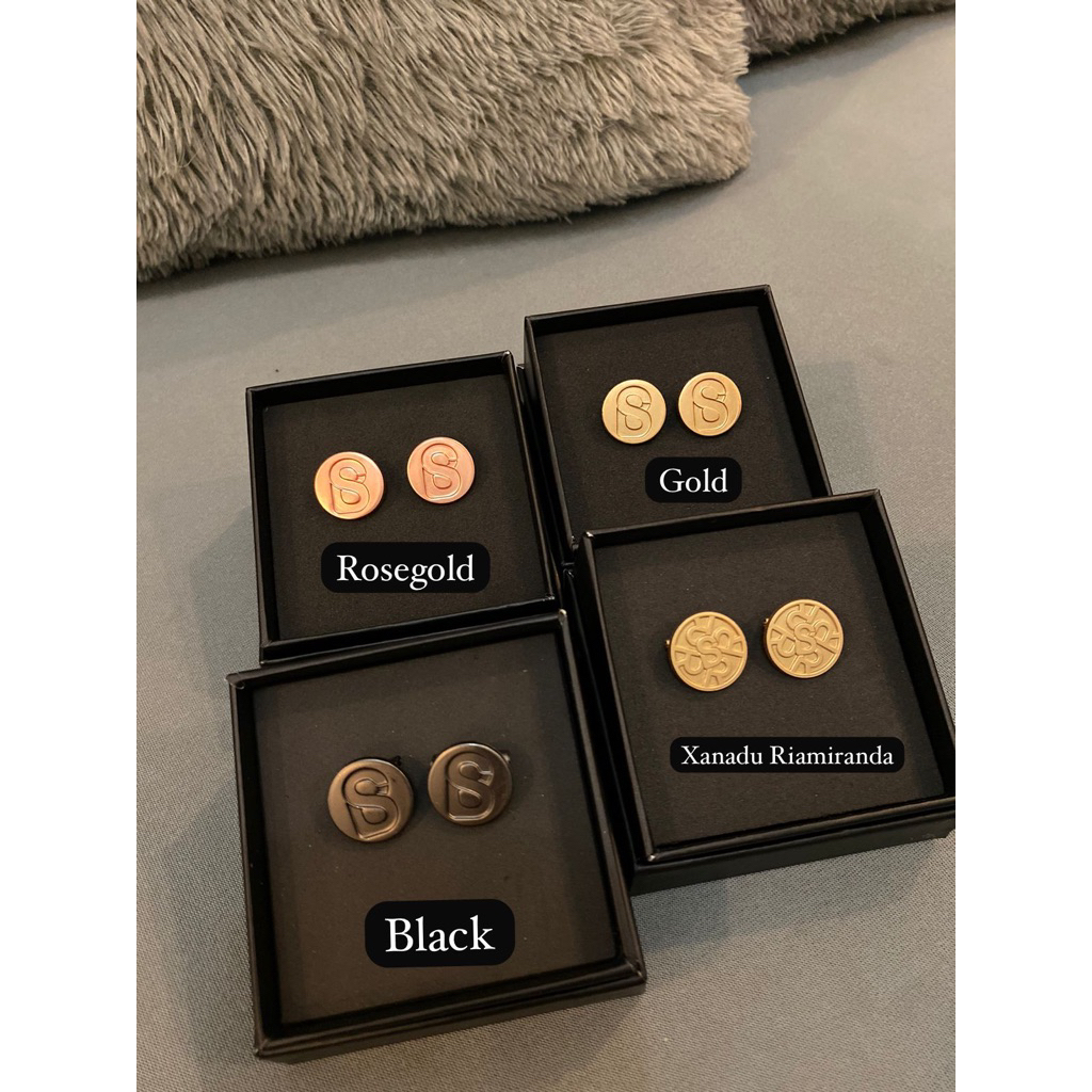 Pin Brooch Buttonscarves dan Xanadu Ria Miranda