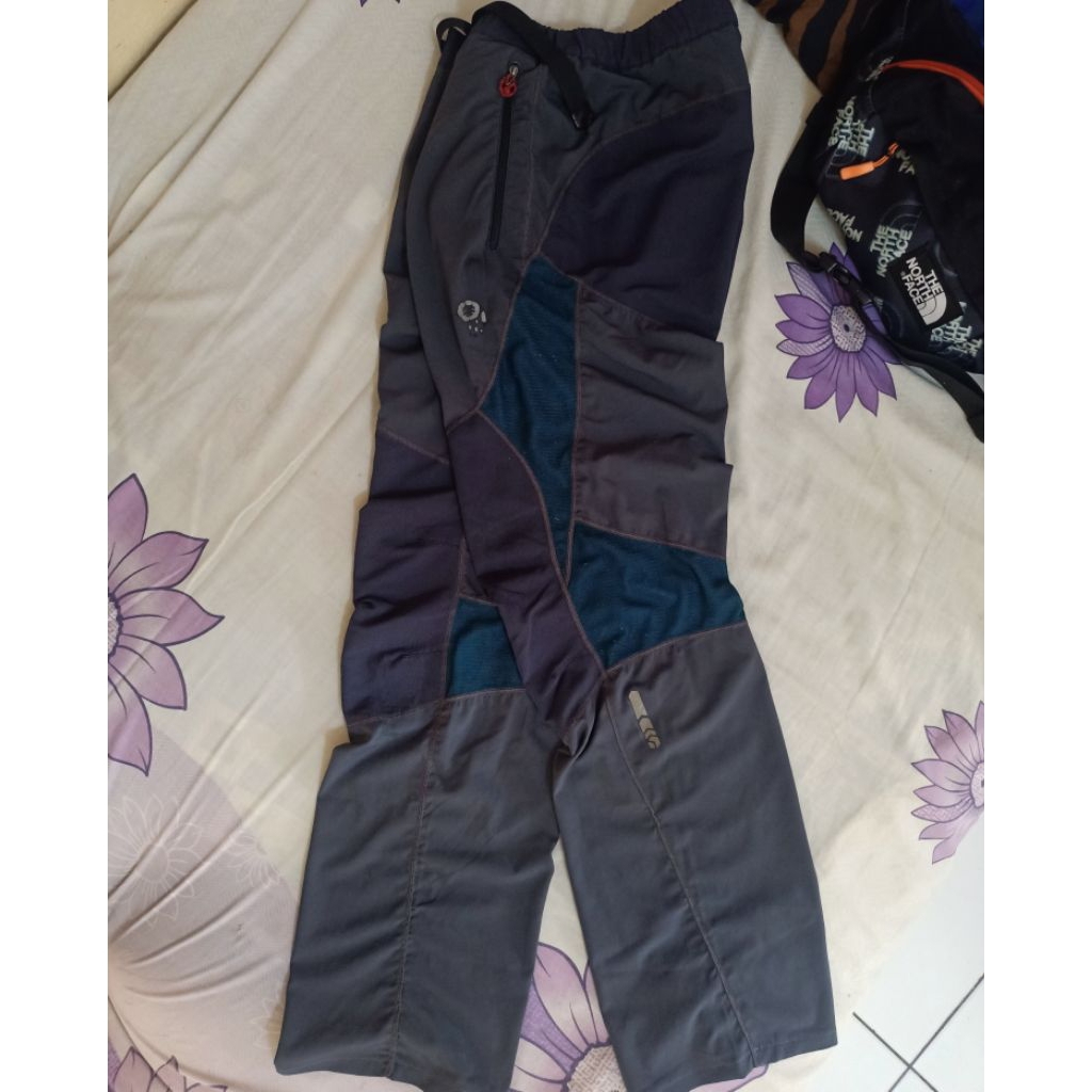 Celana Outdoor Mountain Hardware