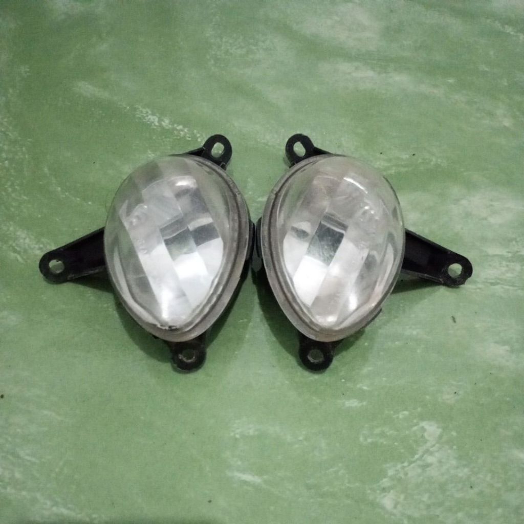 Mika Sein sen Fino Karbu 125