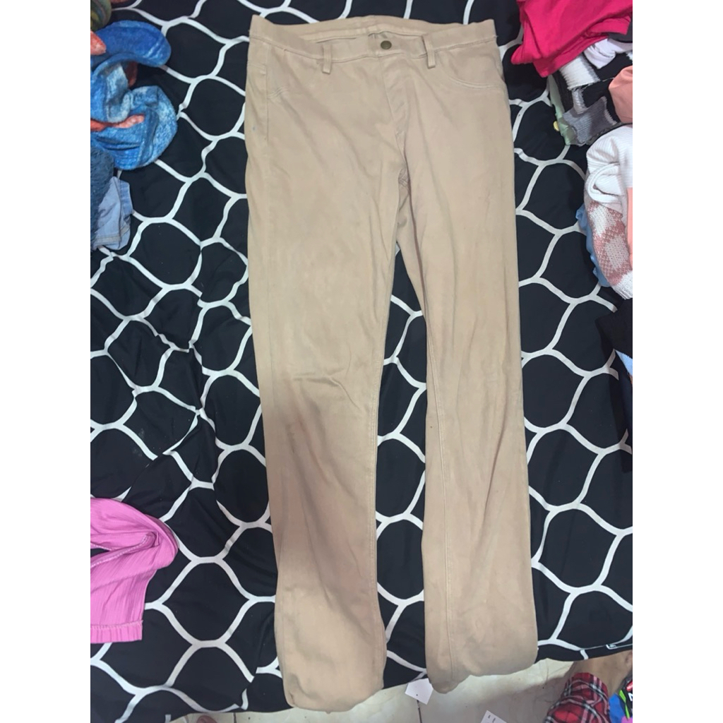 celana uniqlo preloved