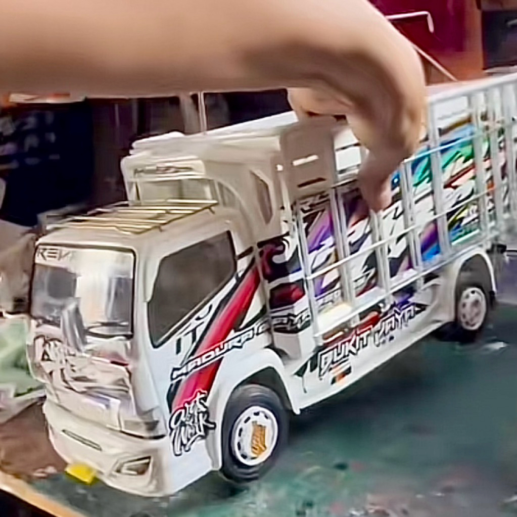 Miniatur Truk Oleng Full Lampu Terpal Termurah Truk Oleng Non RC