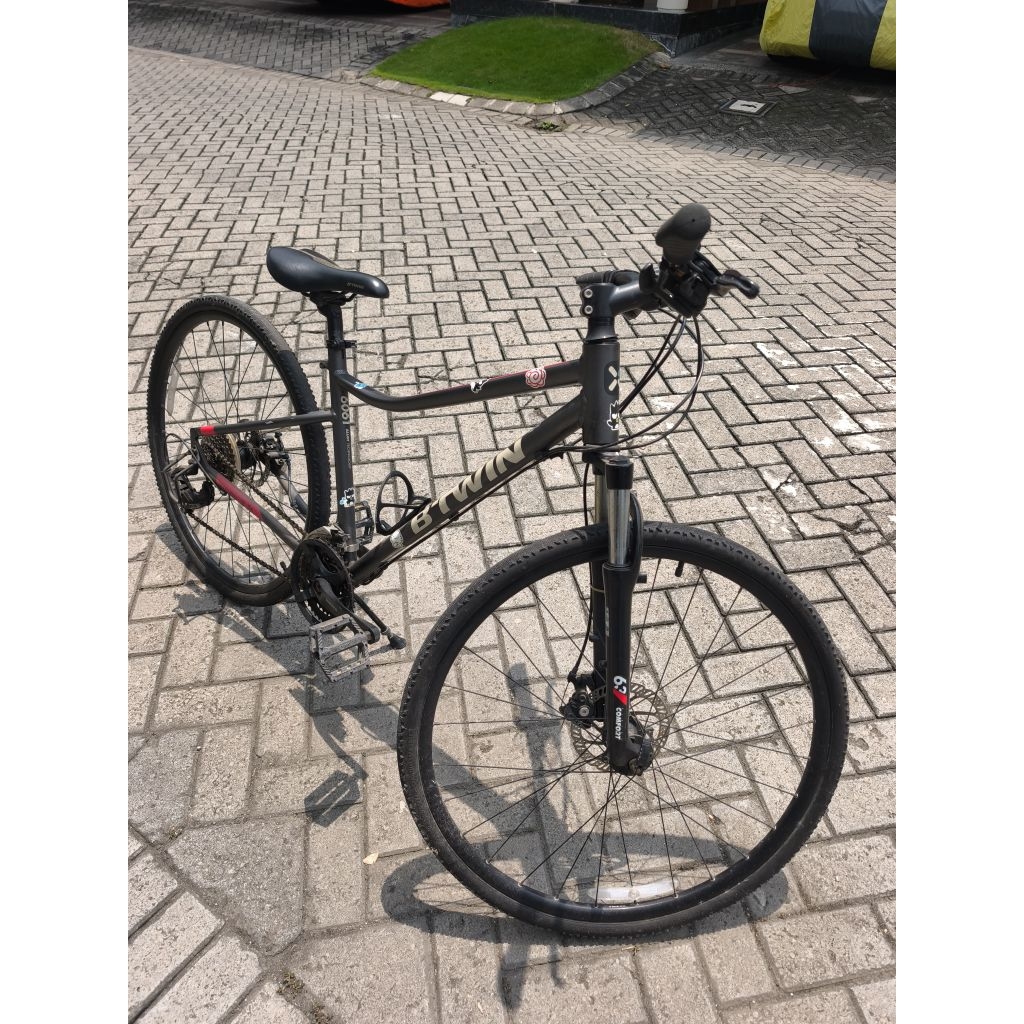 Sepeda Btwin Riverside 500 C1 Abu abu Size M Decathlon