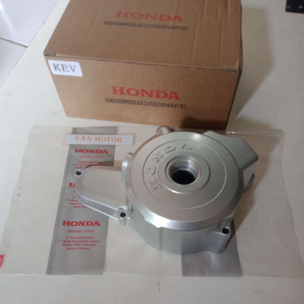 Bak Magnet Tutup Magnet Kiri Honda Supra x lama Supra X 100. Kode KEV Silver .