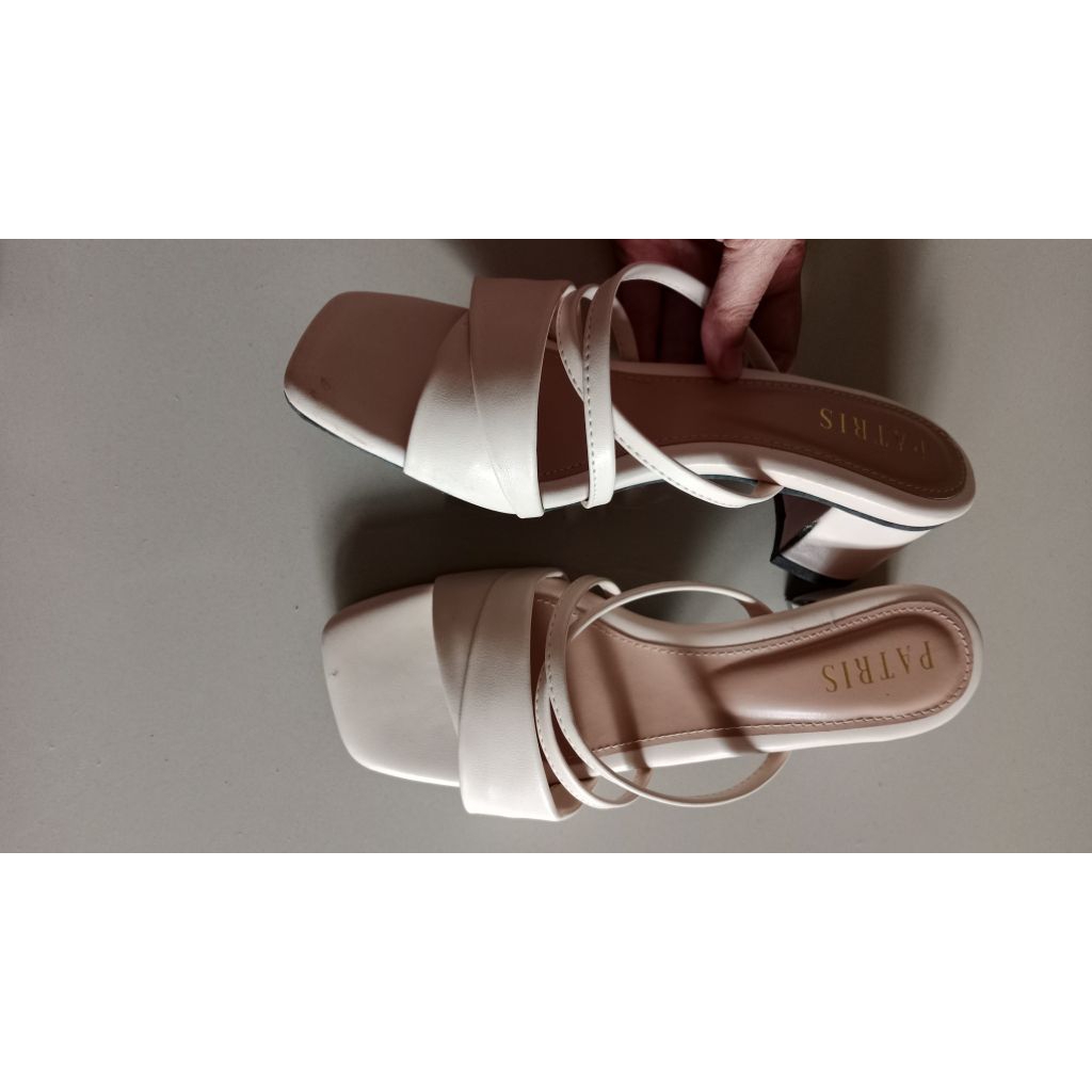 PRELOVED SEPATU WANITA PATRIS