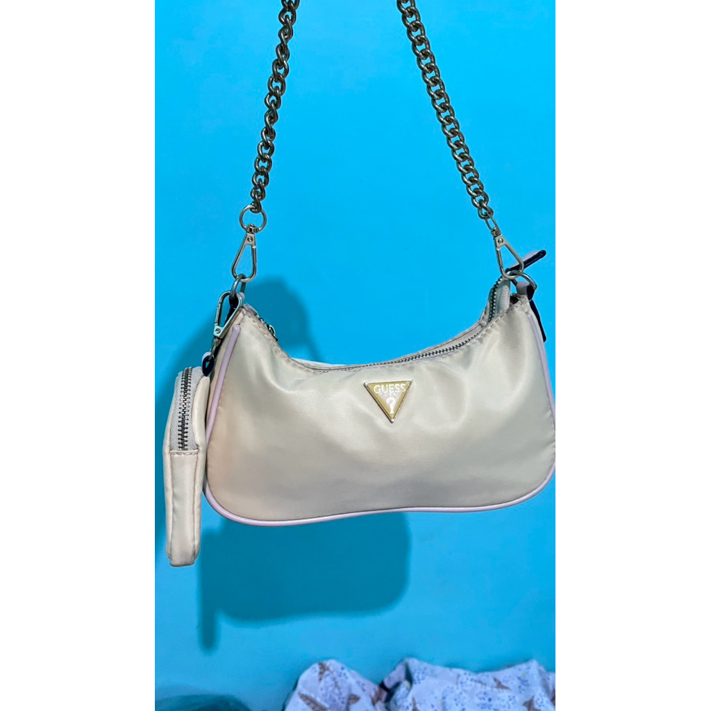 pl tas guess warna kuning