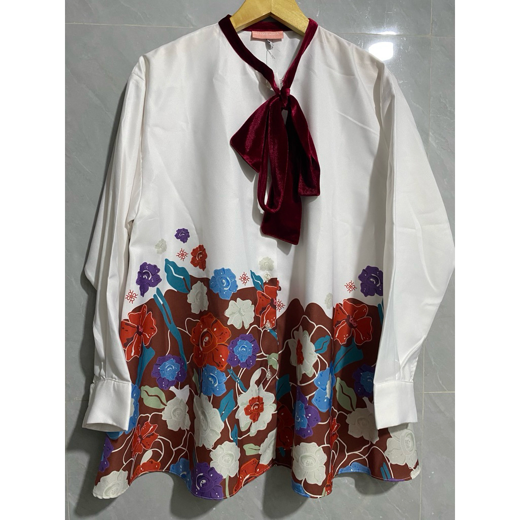 preloved daria top ria Miranda