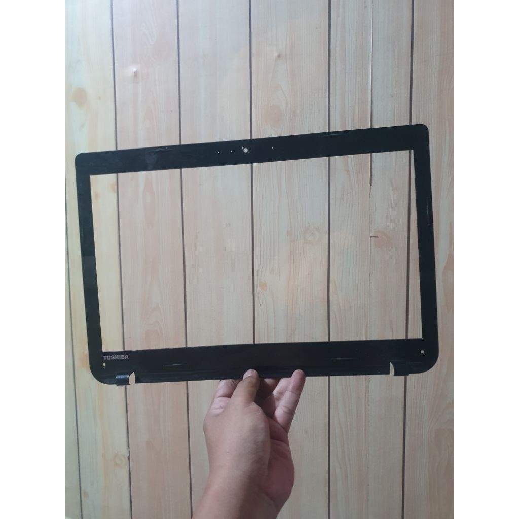 Frame cover layar laptop Toshiba 14 "