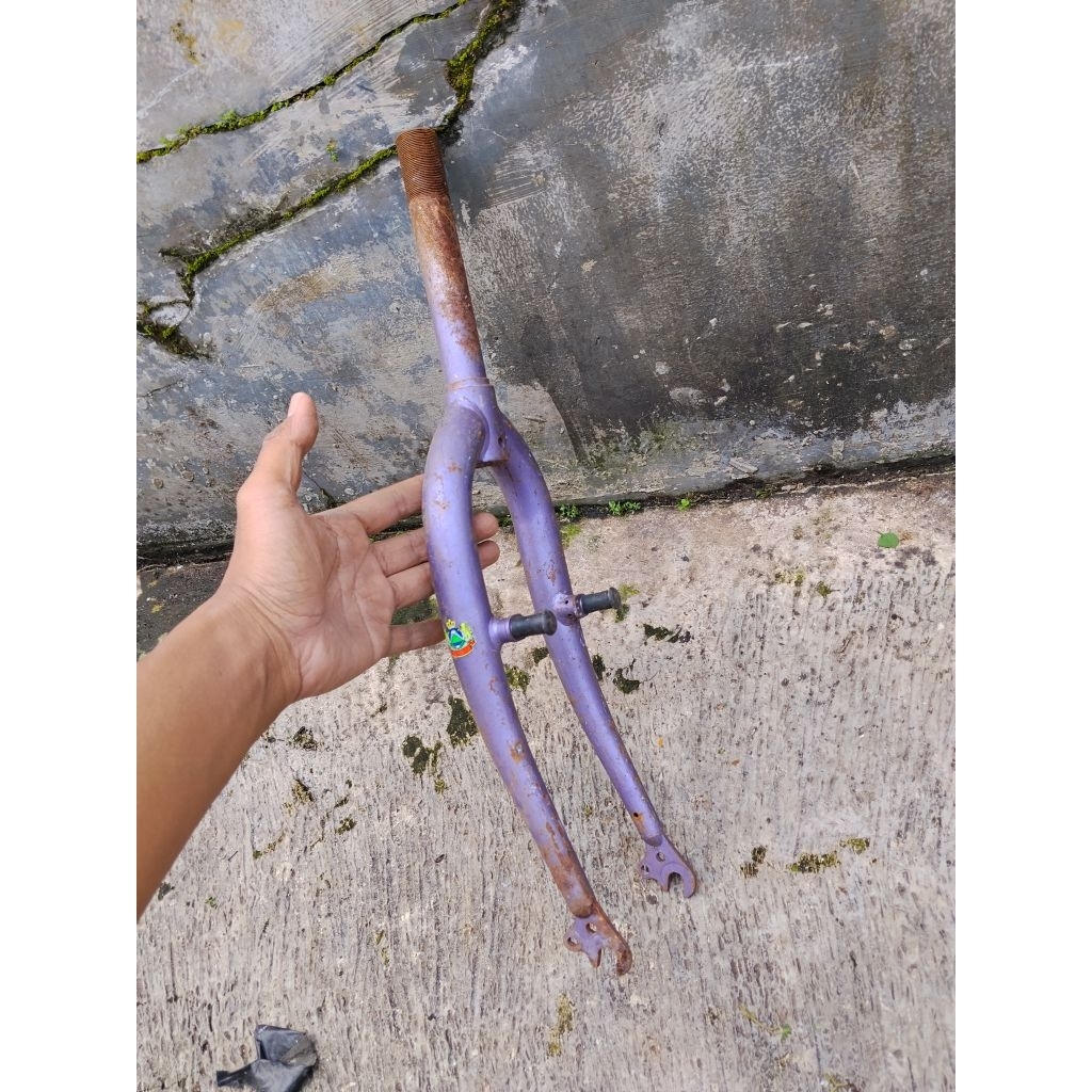 FORK SEPEDA RIGID BAN 20" Merk Fujiwara STEERTUBE 15 CM drat standar cocok buat sepeda ban 20 Federa