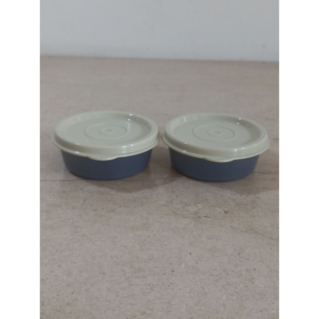 Tupperware Small Round Container (1)