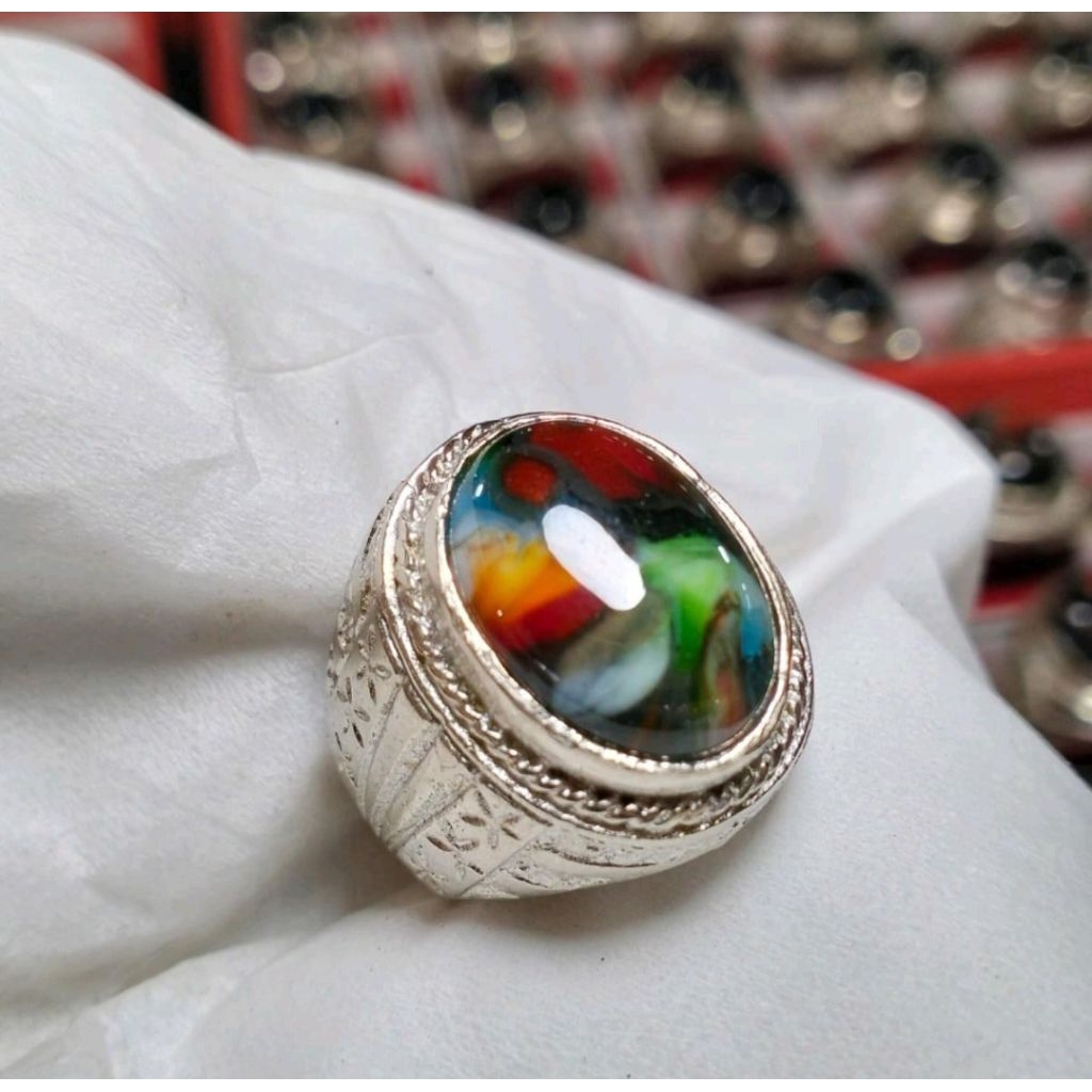 Batu cincin pancawarna edong