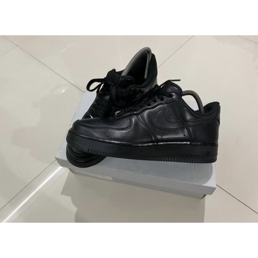 PRELOVEDDD NIKE AIRFORCE 1 FULL BLACK AUTENTIC ORIGINAL