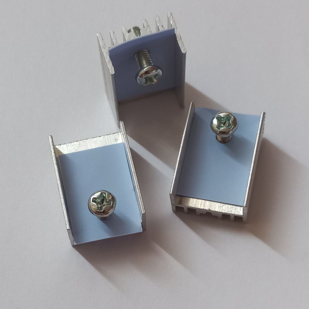 Heatsink + isolator silicon + baut TO220