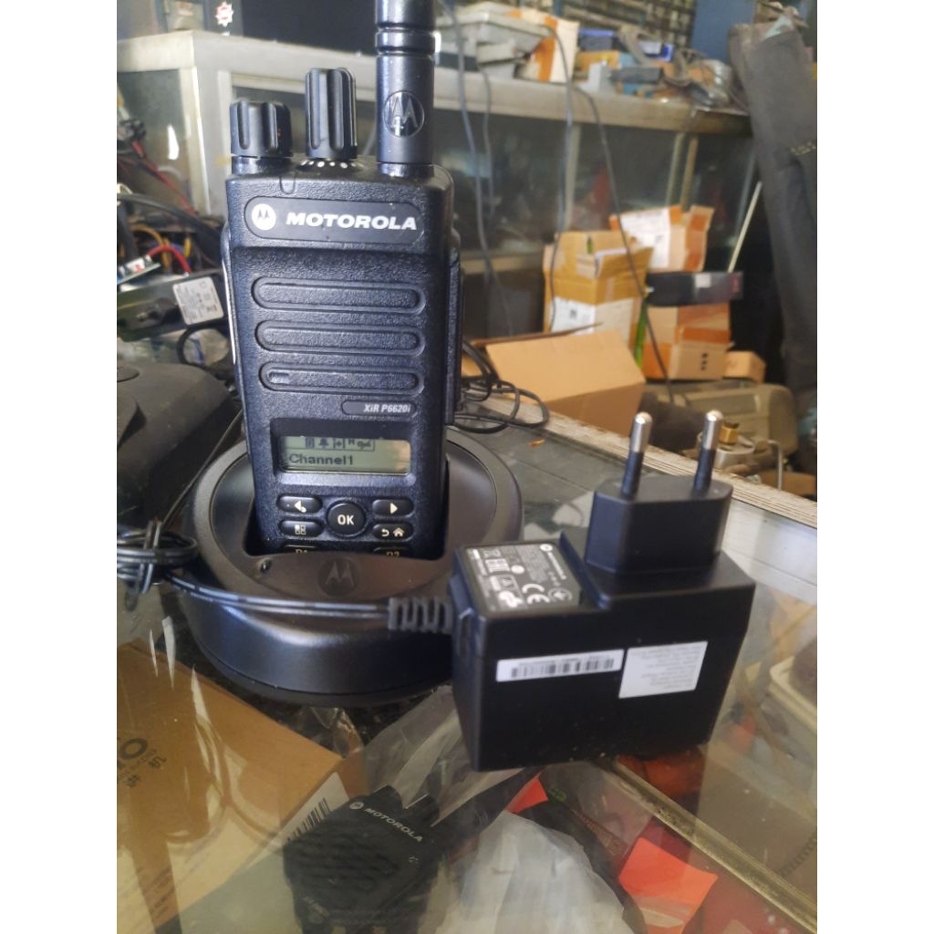 HT MOTOROLA XIR P6620i UHF TIA 400-503 MHZ BEKAS NORMAL MULUS