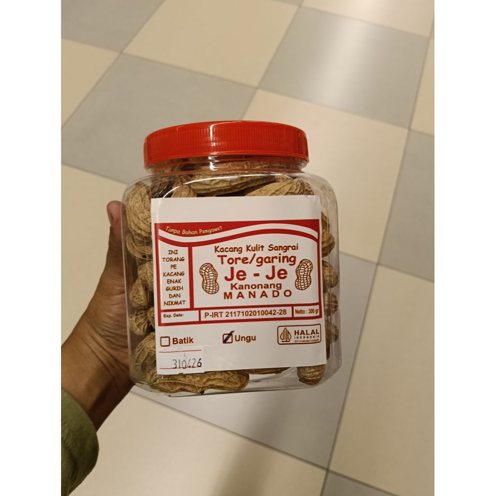 je je kacang kulit sangrai garing kanonang manado 309gr ungu