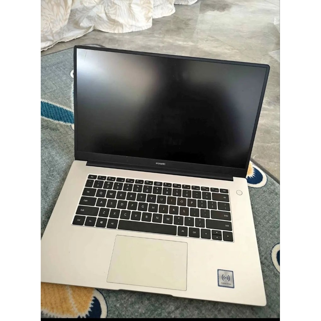 Huawei D15 Ryzen 5 3500u