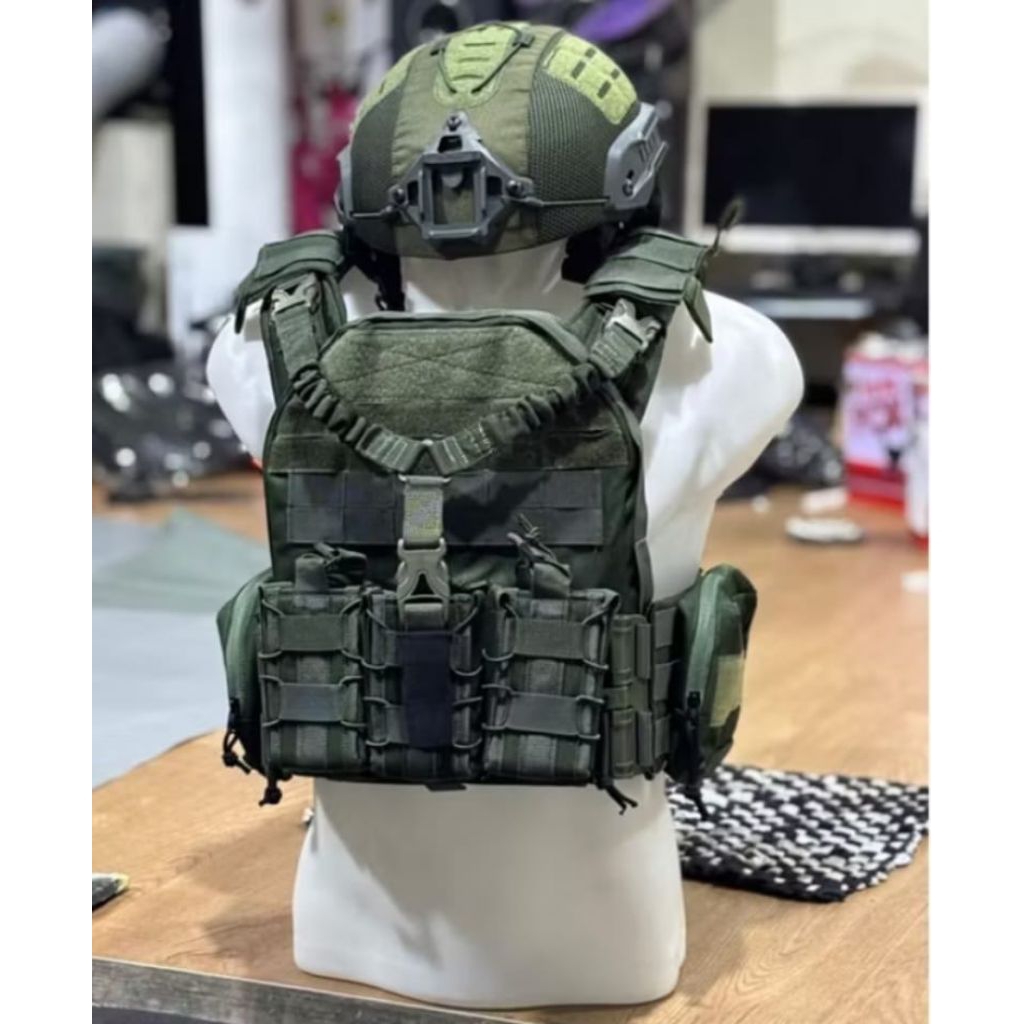 1set Bodyvest Mamba/Helm tactical/talisandang M4 hijau