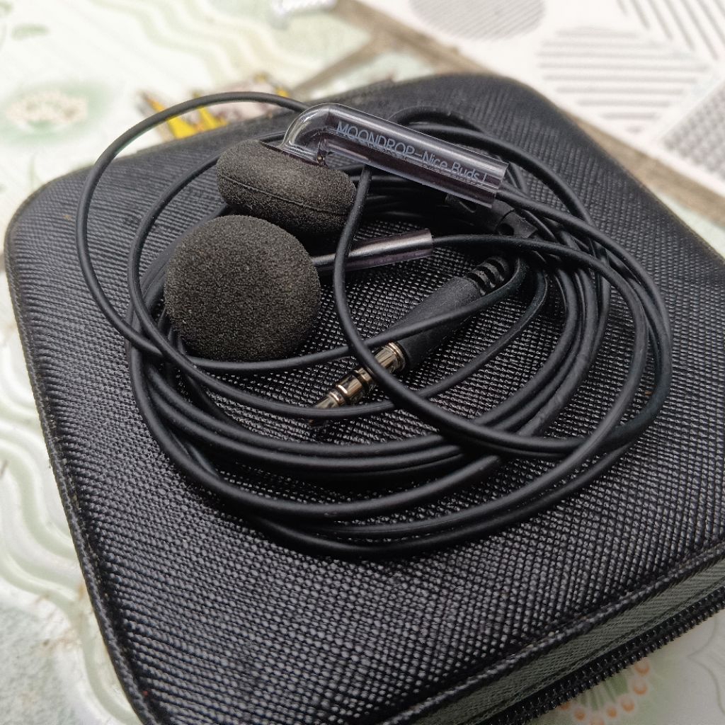 faaeal iris ances & moondrop nicebuds