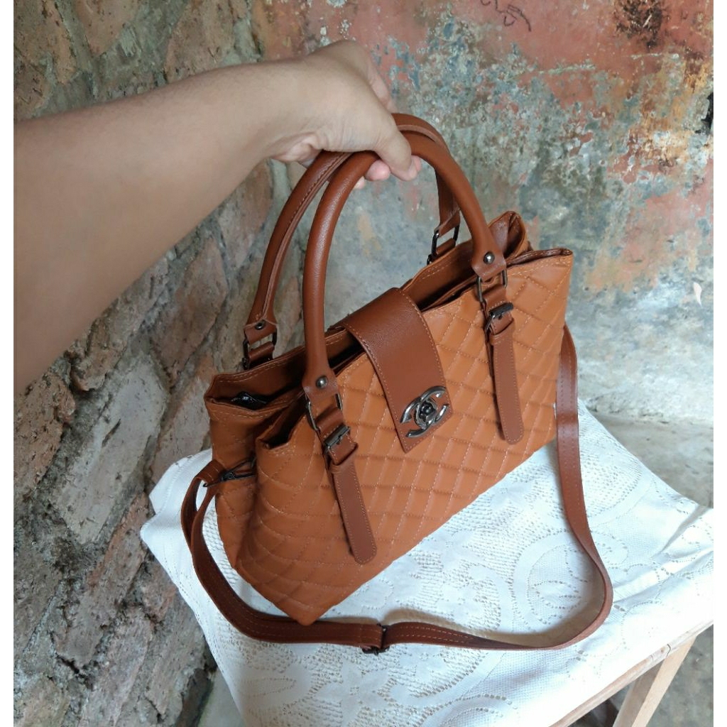 Tas Jinjing Selempang warna cokelat elegan, tas kulit Preloved