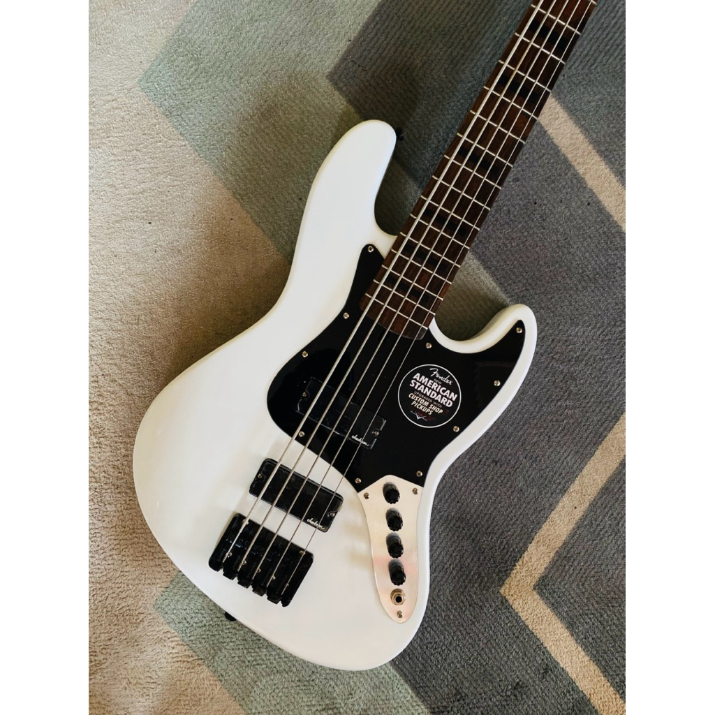bass fender jazz custom 5st aktif